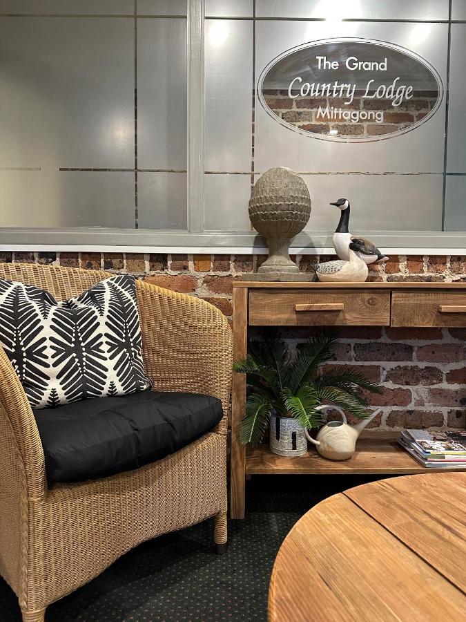 Grand Country Lodge Motel Mittagong Esterno foto