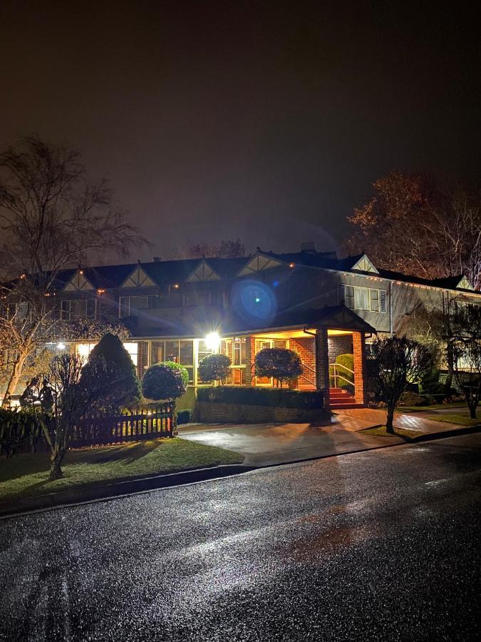 Grand Country Lodge Motel Mittagong Esterno foto