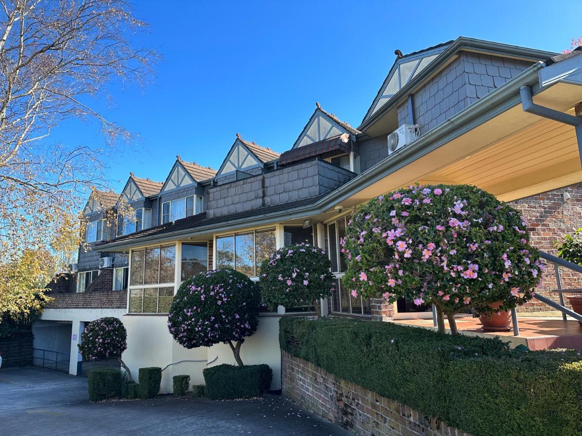 Grand Country Lodge Motel Mittagong Esterno foto